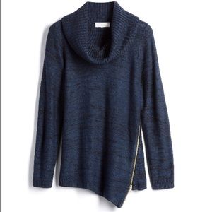 Sweater with zipper detail